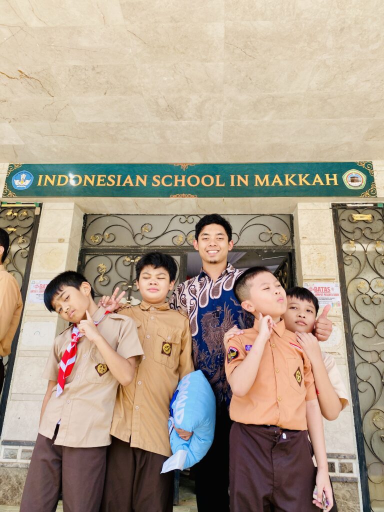 Magang Mahasiswa di Sekolah Indonesia Makkah